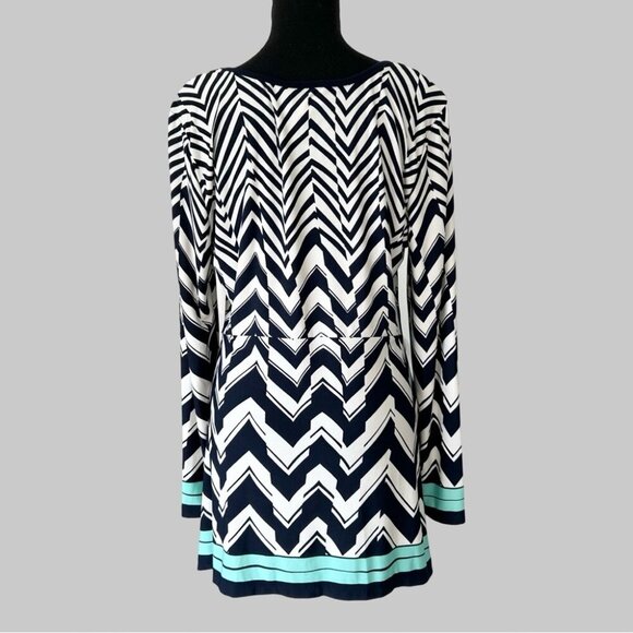 Eci Waves Pattern Draped Asymmetrical Hem Tunics - Picture 3 of 15